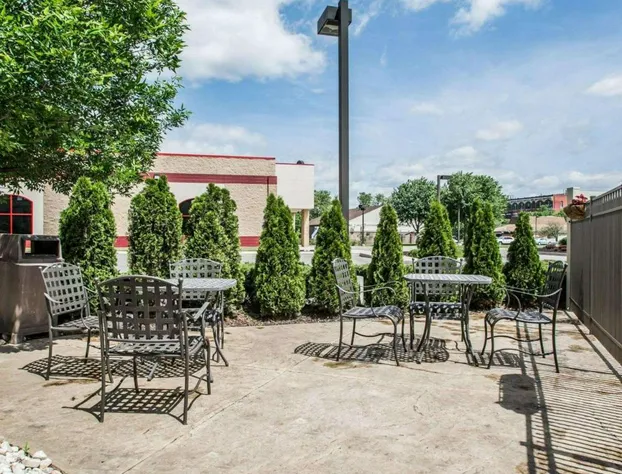 Quality Inn & Suites NJ State Capital Area hotel detail image 4