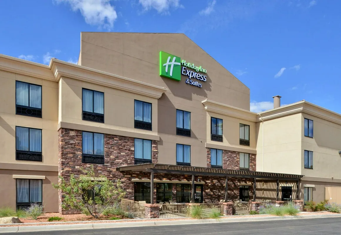Holiday Inn Express & Suites Page - Lake Powell Area by IHG hotel hero