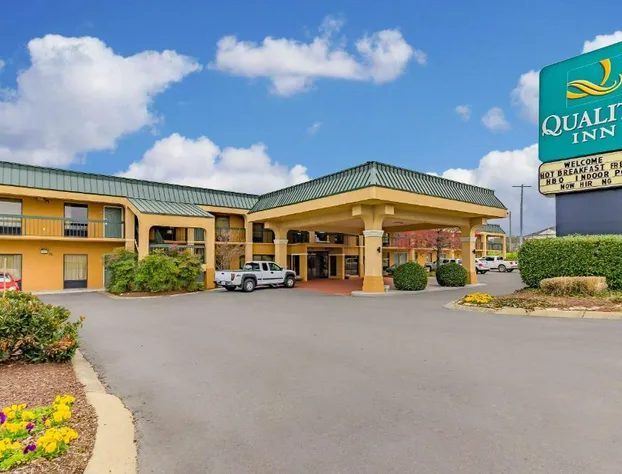 Quality Inn Goodlettsville hotel detail image 1