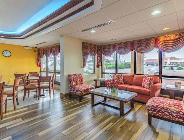 Quality Inn Goodlettsville hotel detail image 4