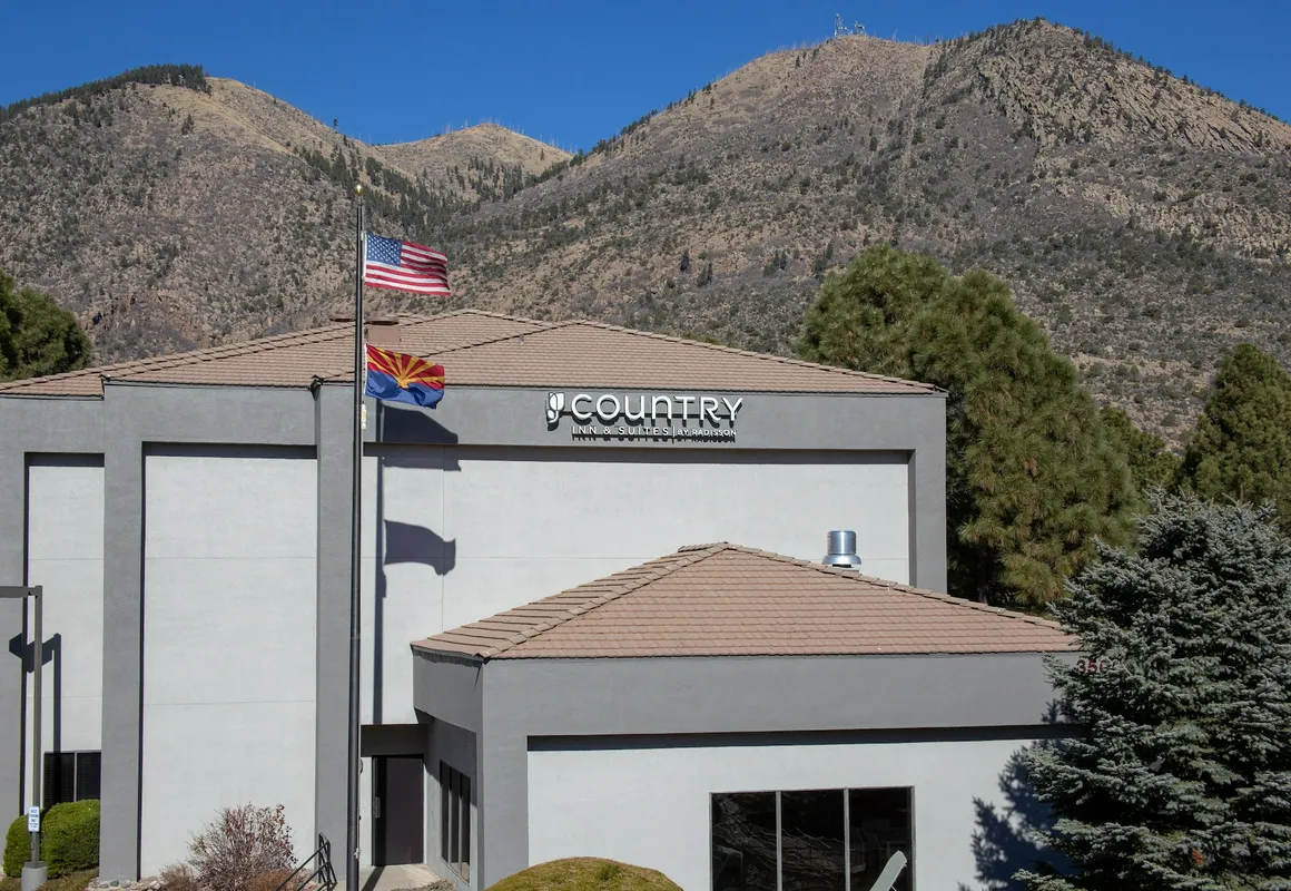 Country Inn & Suites by Radisson, Flagstaff, AZ hotel hero