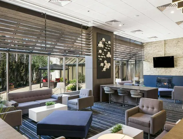 Best Western Premier Calgary Plaza Hotel & Conference Centre hotel detail image 3