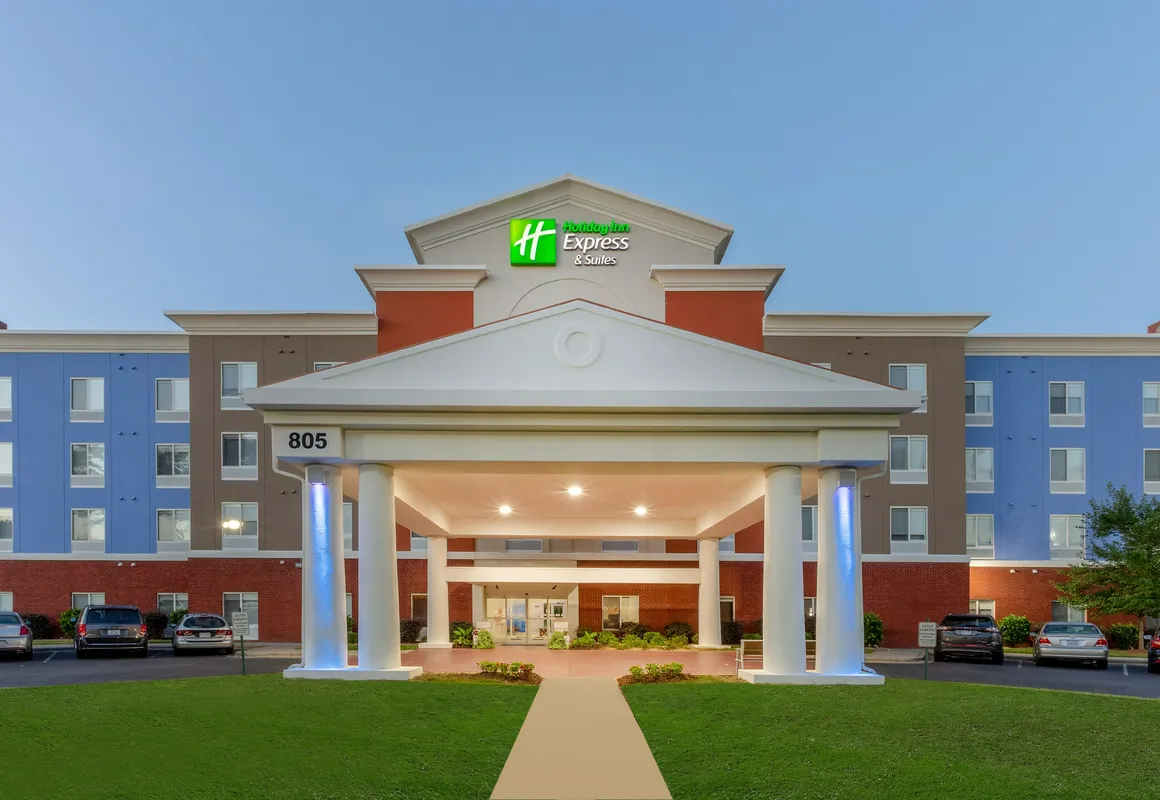 Holiday Inn Express Hotel & Suites Charlotte Arrowood by IHG hotel hero