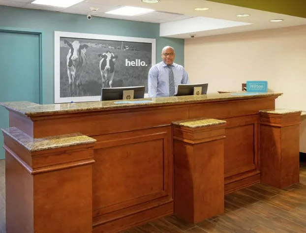 Hampton Inn & Suites Kansas City-Merriam hotel detail image 1