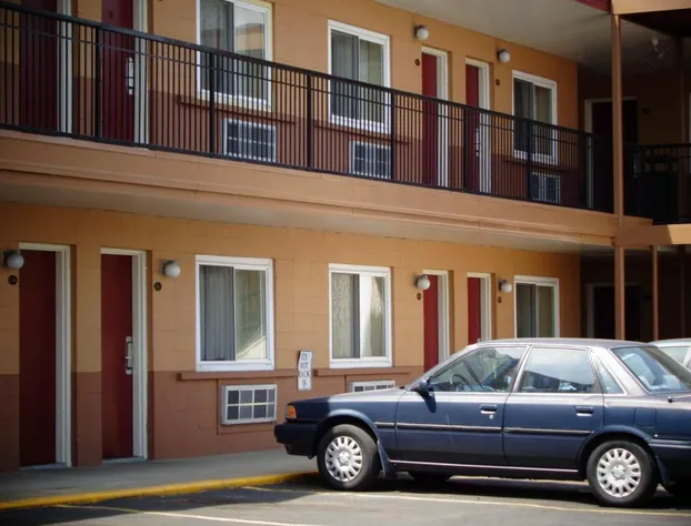 Regal Inn - Chicago O'Hare Airport hotel detail image 1