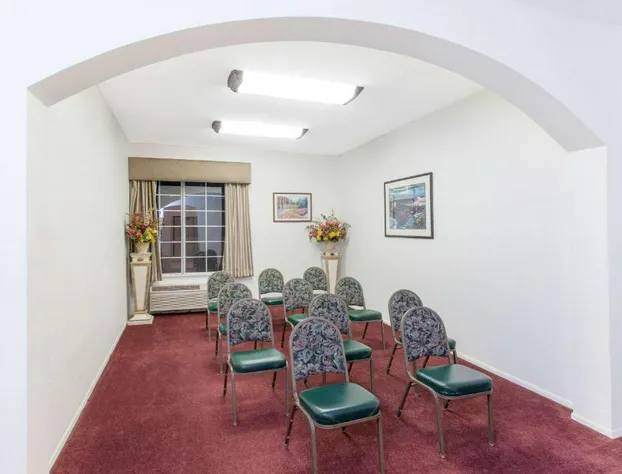 Ramada by Wyndham Fresno Northwest hotel detail image 2