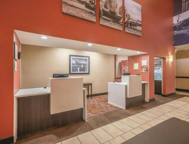 La Quinta Inn & Suites by Wyndham Smyrna TN - Nashville hotel detail image 3