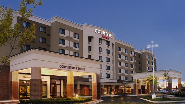 Courtyard by Marriott Toronto Brampton hotel detail image 1