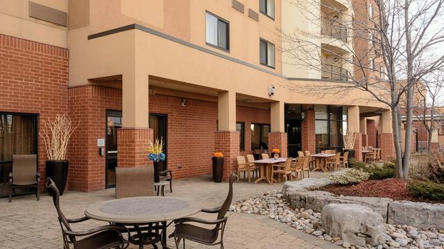 Courtyard by Marriott Toronto Brampton hotel detail image 2