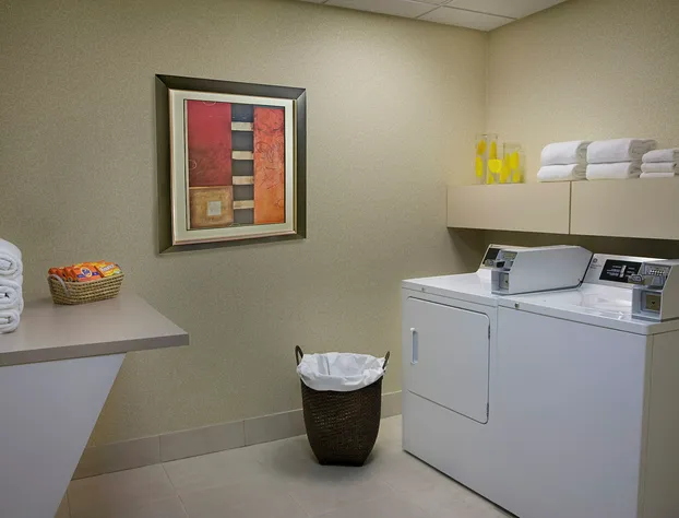 Courtyard by Marriott Toronto Brampton hotel detail image 4