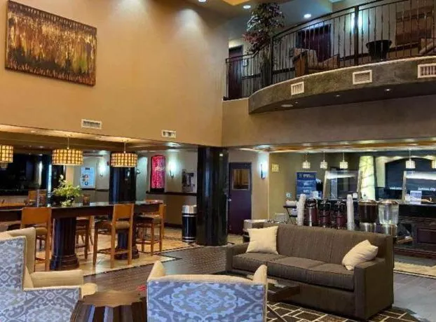 Best Western Plus KC Speedway Inn & Suites hotel detail image 2