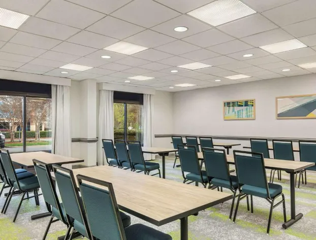 Spark by Hilton Charlotte Tyvola I-77 hotel detail image 4