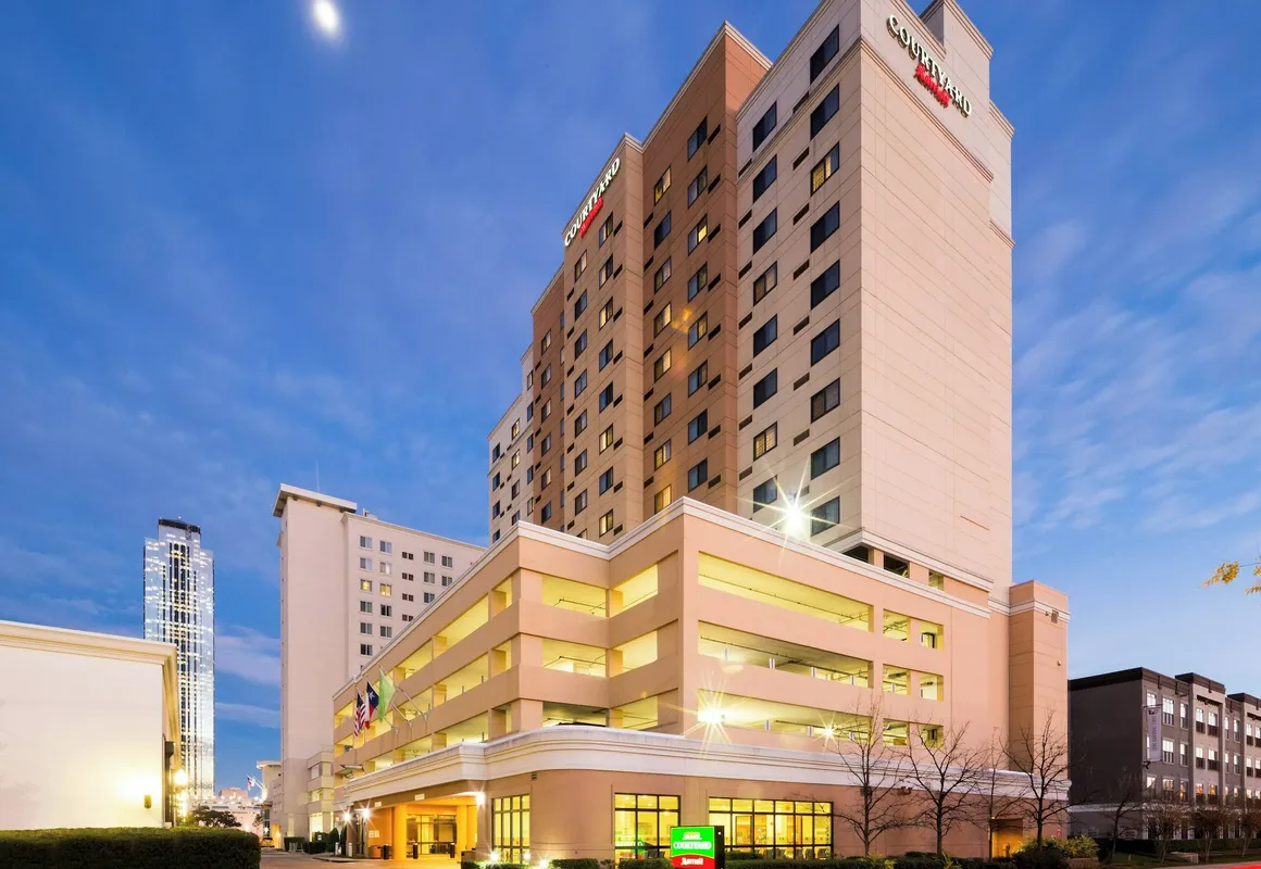 Courtyard by Marriott Houston by the Galleria hotel hero