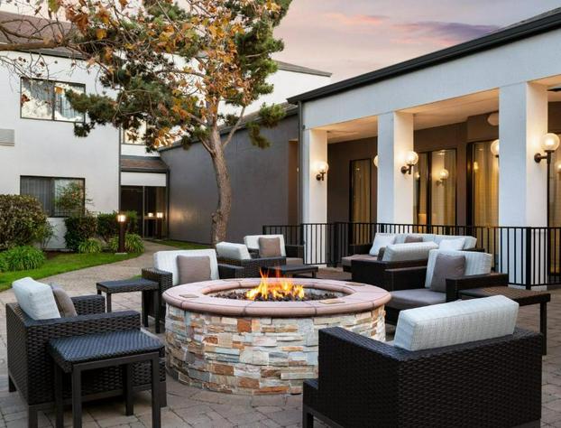 Courtyard by Marriott San Francisco Airport hotel detail image 4