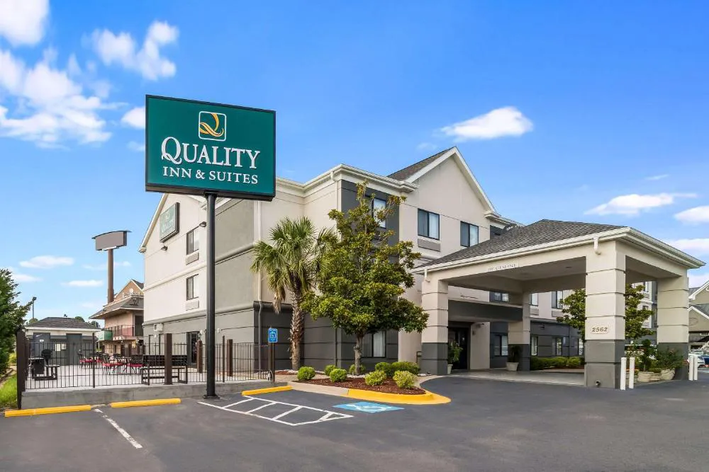 Quality Inn & Suites Augusta I-20 hotel hero