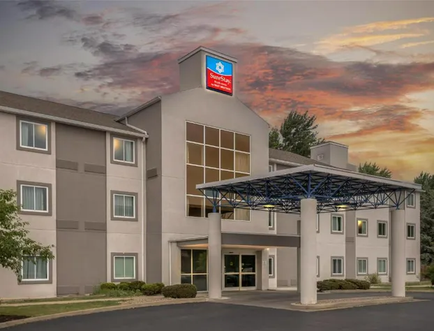 SureStay Plus Hotel by Best Western Niagara Falls East hotel detail image 1