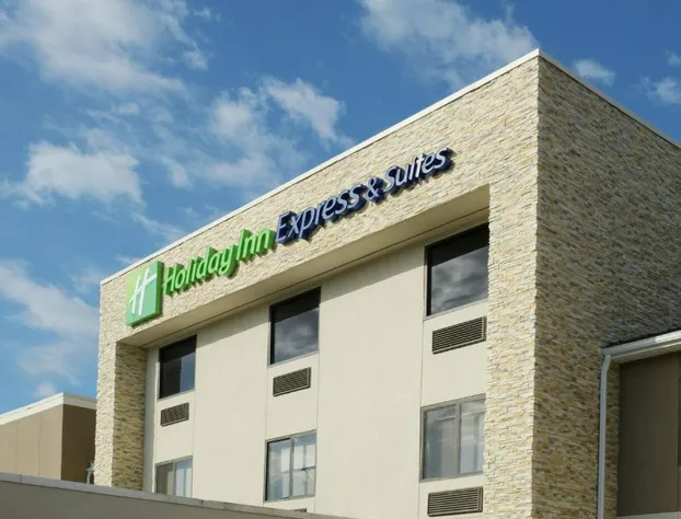 Holiday Inn Express & Suites Williamstown - Glassboro by IHG hotel detail image 1
