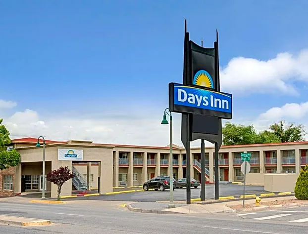 Days Inn by Wyndham Albuquerque Downtown hotel detail image 1