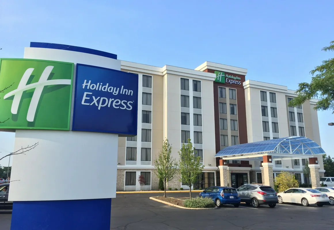 Holiday Inn Express Chicago NW - Arlington Heights by IHG hotel hero