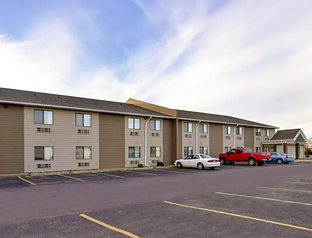 Baymont by Wyndham Sioux Falls West (67058) Sioux/ Near Airport hotel detail image 2