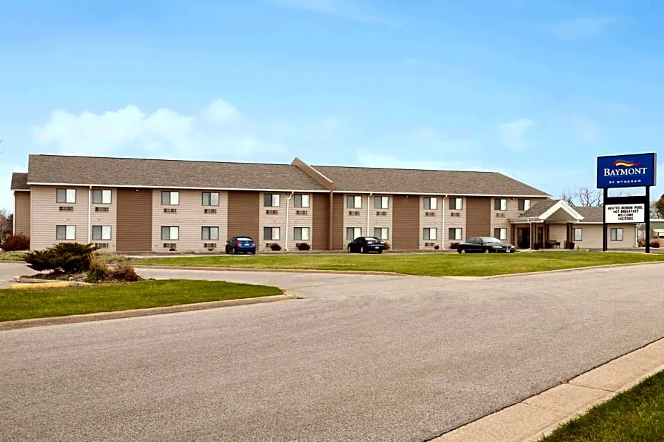 Baymont by Wyndham Sioux Falls West (67058) Sioux/ Near Airport hotel hero