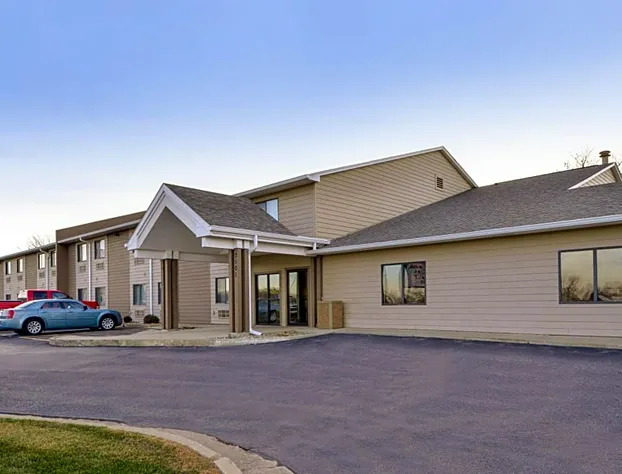 Baymont by Wyndham Sioux Falls West (67058) Sioux/ Near Airport hotel detail image 1