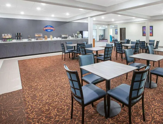 Baymont Inn & Suites Grand Rapids Near Downtown hotel detail image 2