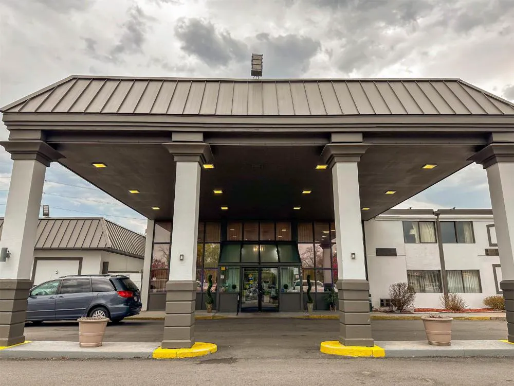 Motel 6 Rochester, NY - Airport hotel hero