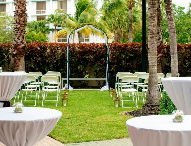 Miami Airport Marriott hotel detail image 4