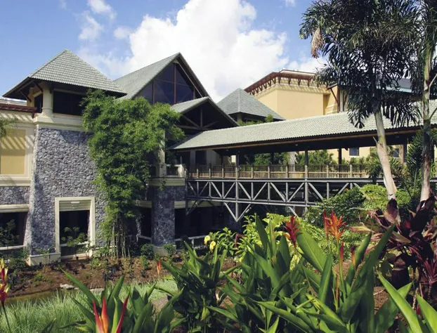 Universal’s Loews Royal Pacific Resort hotel detail image 1