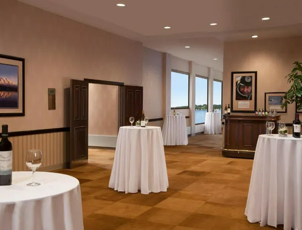 The Lakefront Anchorage hotel detail image 2