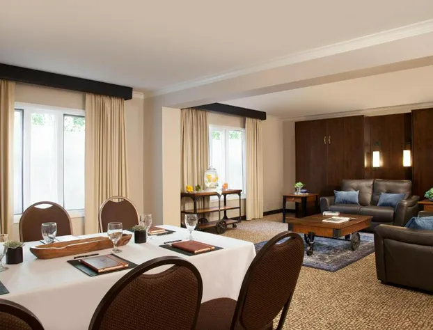 The Lakefront Anchorage hotel detail image 1