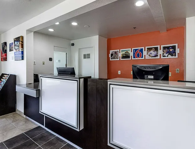 Motel 6 Fresno, CA hotel detail image 3