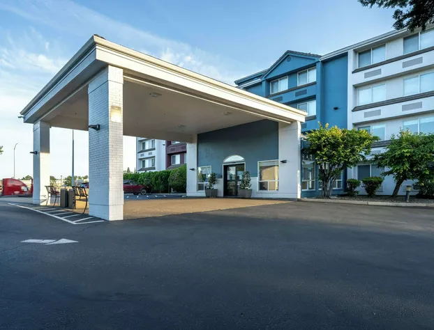 Best Western Lake Oswego/Portland Hotel & Suites hotel detail image 1