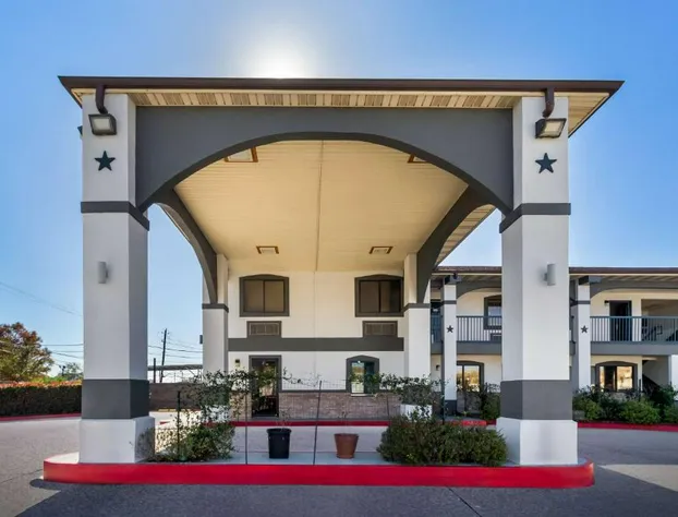 Americas Best Value Inn Houston Heights at I-45 hotel detail image 1