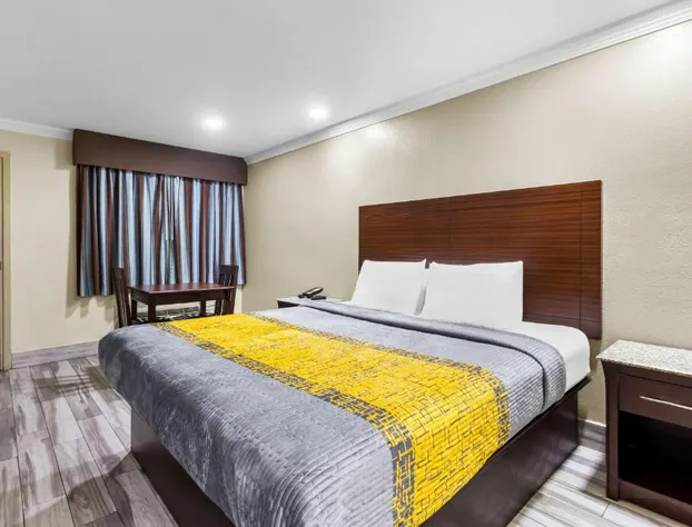 Americas Best Value Inn Houston Heights at I-45 hotel detail image 2