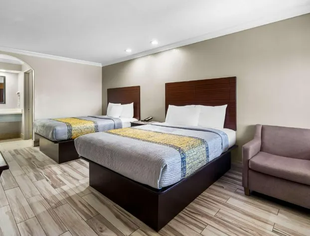 Americas Best Value Inn Houston Heights at I-45 hotel detail image 4