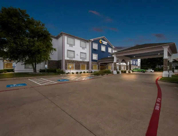 Comfort Suites Texarkana Texas hotel detail image 2