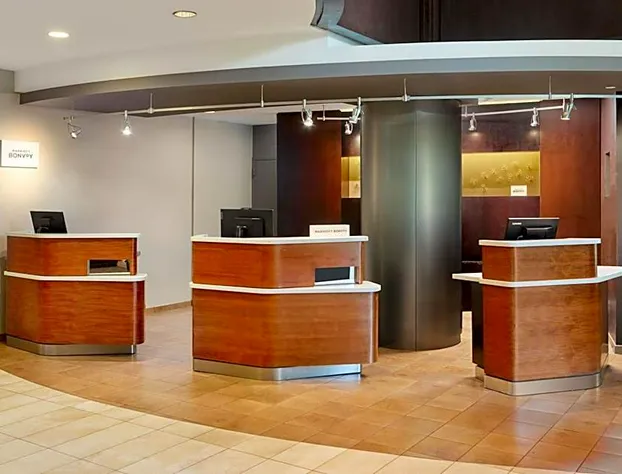 Courtyard by Marriott Arlington Crystal City/Reagan National hotel detail image 1