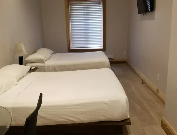 Dragon Gate Inn hotel detail image 3