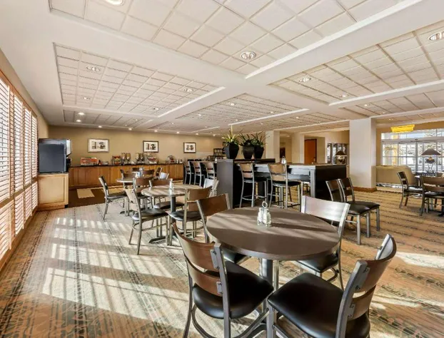 Wingate by Wyndham Calgary hotel detail image 4