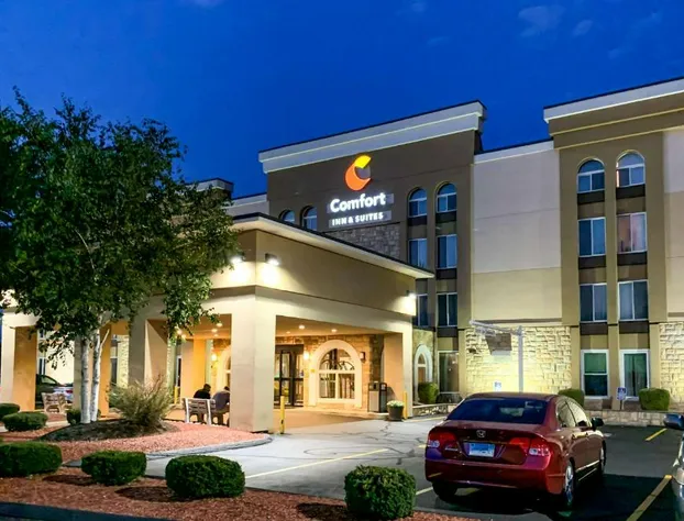 Comfort Inn & Suites East Hartford - Hartford hotel detail image 1