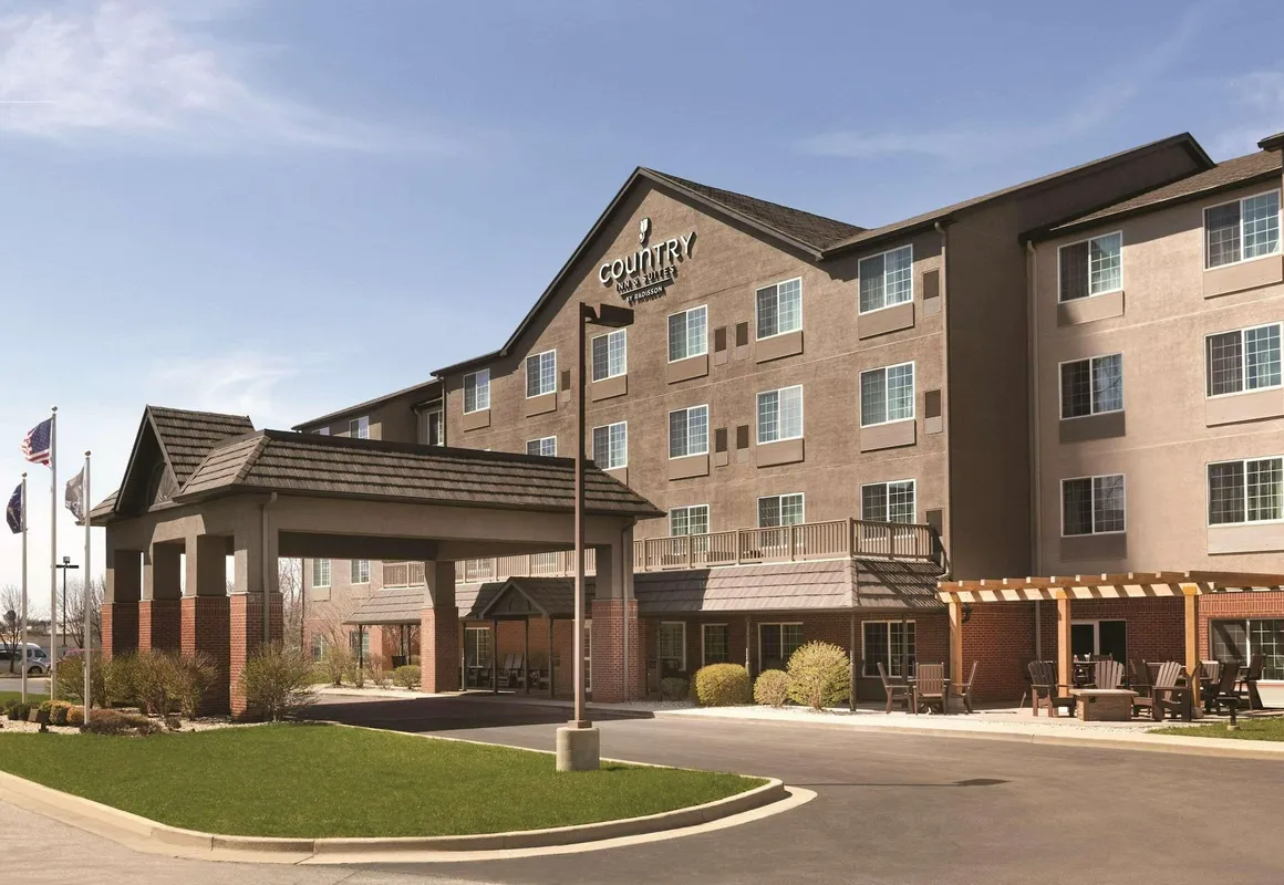 Country Inn & Suites by Radisson, Indianapolis Airport South, IN hotel hero