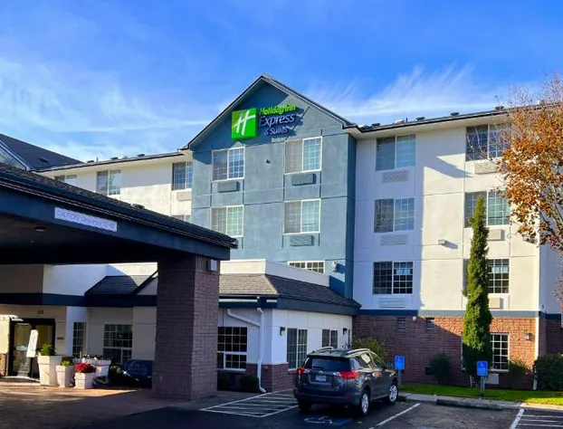 Holiday Inn Express Hotel & Suites Portland-Jantzen Beach by IHG hotel detail image 1