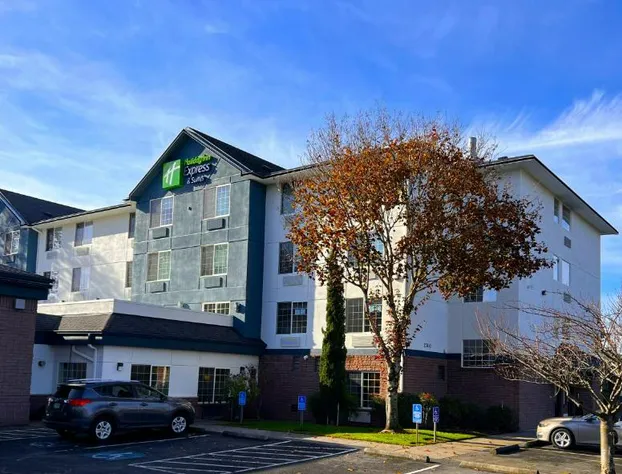 Holiday Inn Express Hotel & Suites Portland-Jantzen Beach by IHG hotel detail image 2