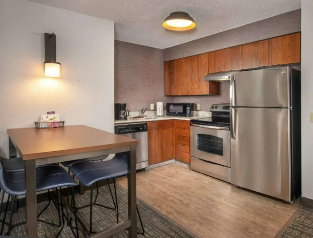 Sonesta ES Suites Baltimore BWI Airport hotel detail image 4