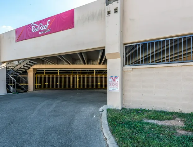 Red Roof Inn & Suites Pigeon Forge - Parkway hotel detail image 2