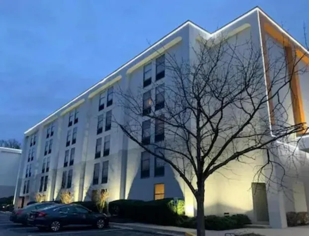 Wingate by Wyndham Baltimore BWI Airport hotel detail image 1