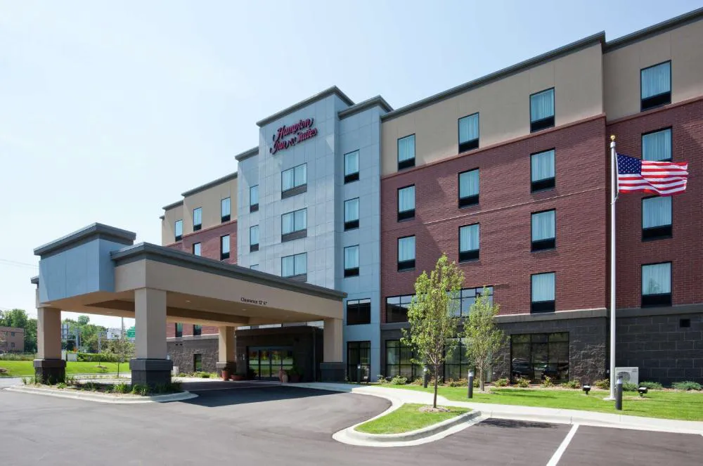 Hampton Inn & Suites Minneapolis West/ Minnetonka hotel hero