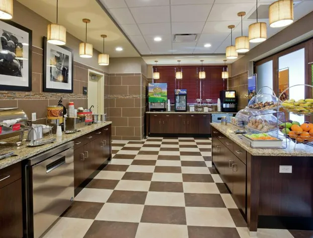 Hampton Inn & Suites Minneapolis West/ Minnetonka hotel detail image 1